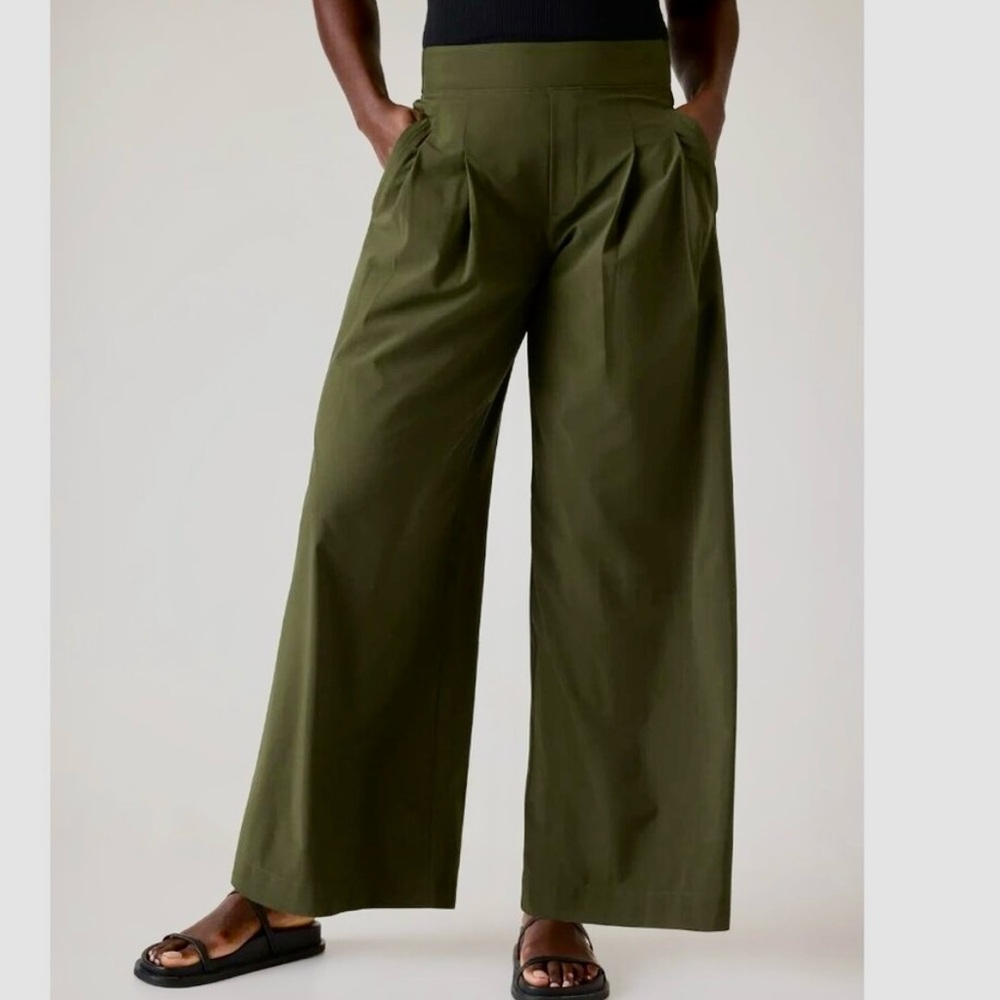 LikeNew Athleta Brooklyn Heights High Rise Pleated Wide Leg Pants Aspen Olive 12